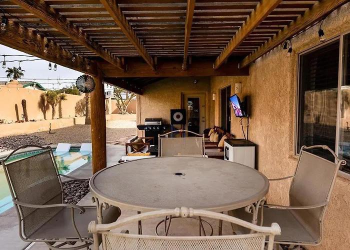 Havasu Aloha Pool Firepit Designed For Comfort Holiday home Lake Havasu City